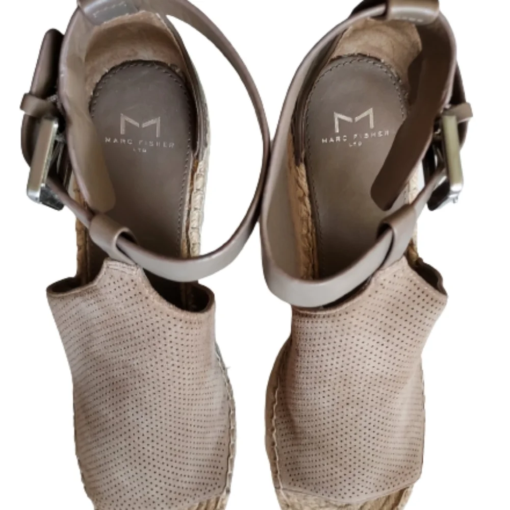 Marc Fisher Annie Platform Wedge Shoe Size 10M Tan Beige Espadrille